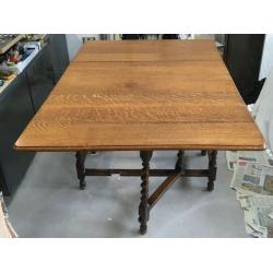 Solid oak, dropleaf dining table