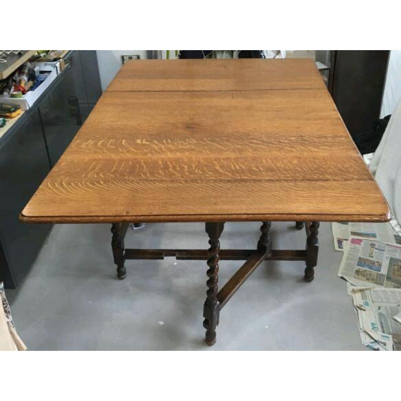 Solid oak, dropleaf dining table