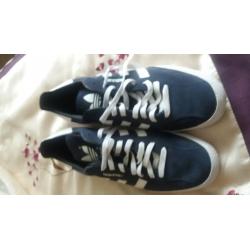 adidas samba trainers size 11. blue suade