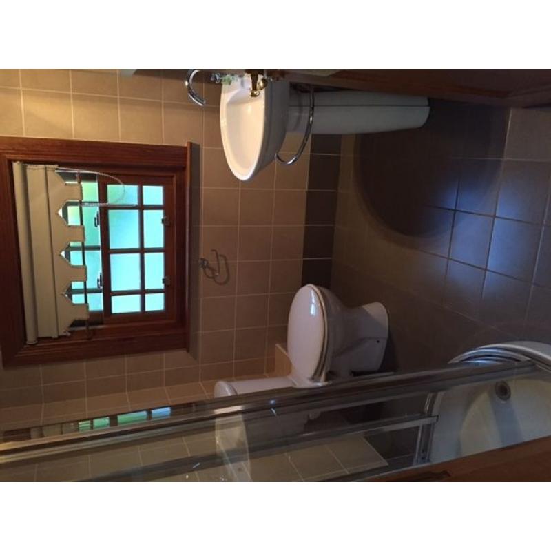 Shower & corner shower unit - perfect condition