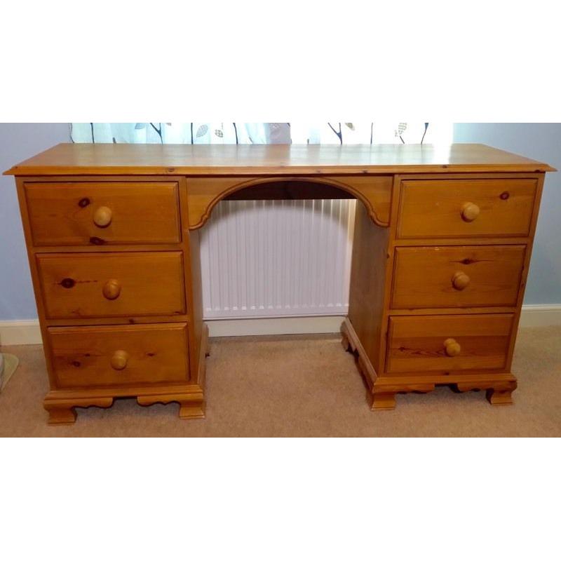 Wooden dressing table