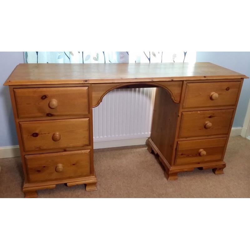 Wooden dressing table