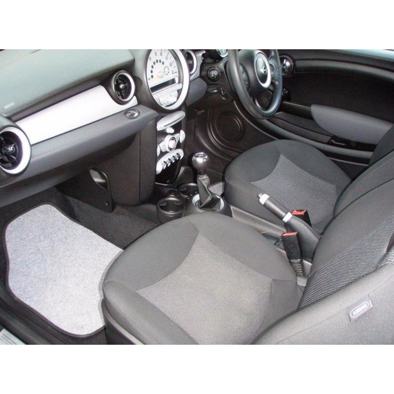 MINI COOPER 1.6 HATCH ** 56 PLATE ** NEW SHAPE ** 40,000 MILES FROM NEW **