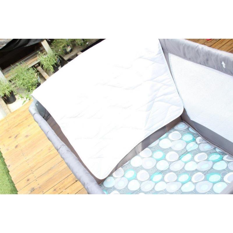 Travel Cot with mattress