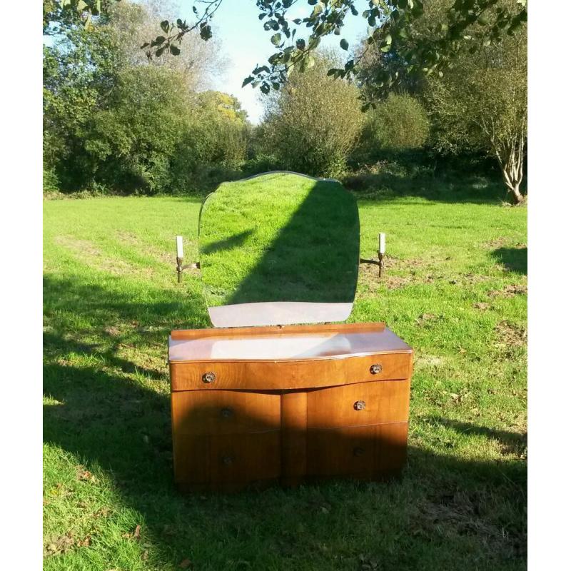 Vintage dressing table from Tru-style 5 drawers working candlestick lights & mirror