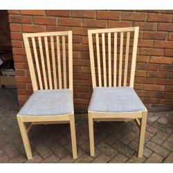 Solid wood dining table and 4 chairs - hardly used - no room for it in new house