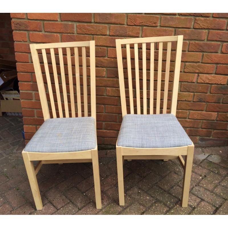 Solid wood dining table and 4 chairs - hardly used - no room for it in new house