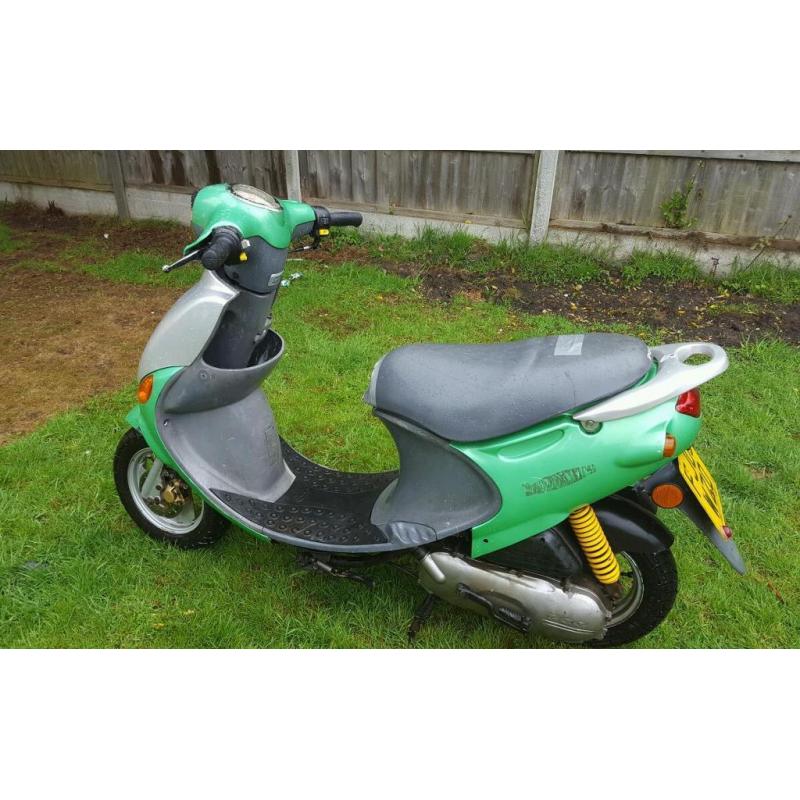 50cc moped engine runs but selling as project see notes. Can deliver for fuel