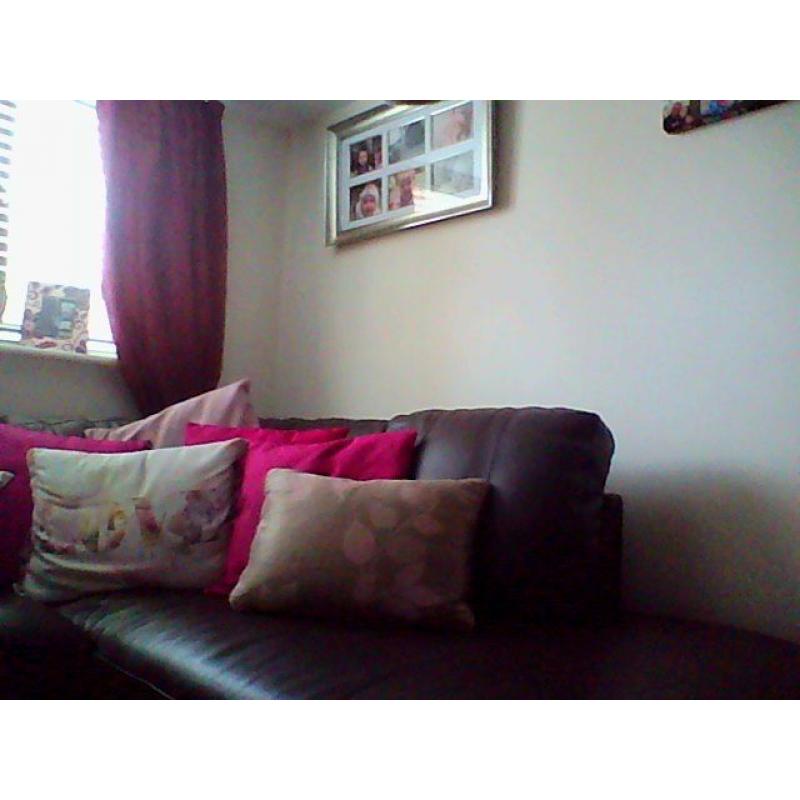 ARGOS CORNER SETTEE