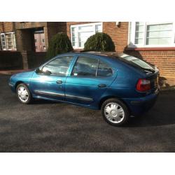 RENAULT Megan 1.4 model 2000 5 door lady owner 70,000 miles great runner