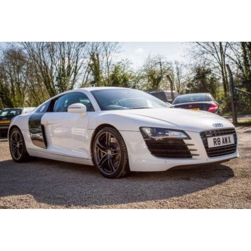 * 2008 AUDI R8 V8 4.2 QUATTRO * ONLY 33K * CARBON PACK * TWIN TONE LEATHER *