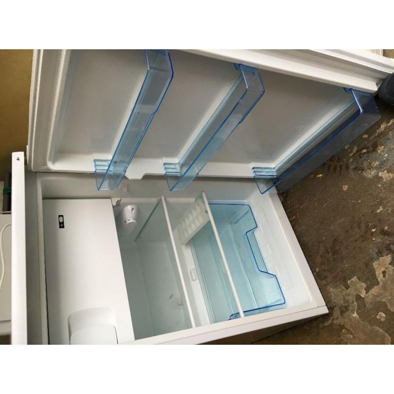 LEC Fridge Freezer Good Working Order