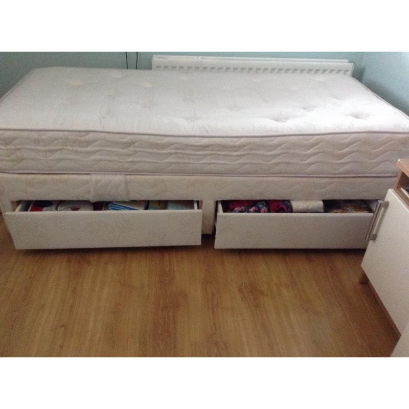 Single divan bed