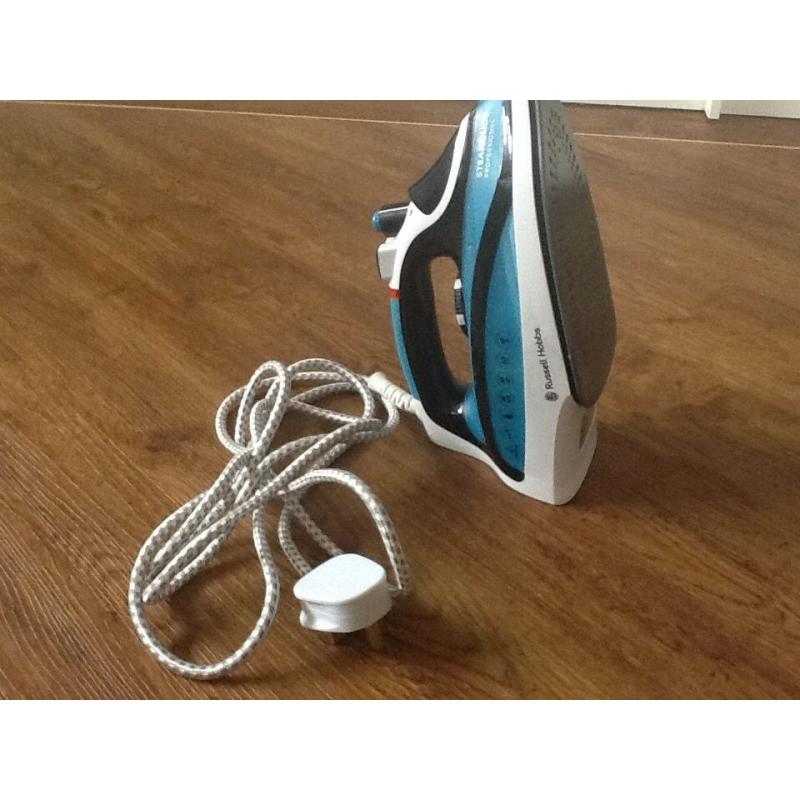 RUSSELL HOBBS Steam Iron