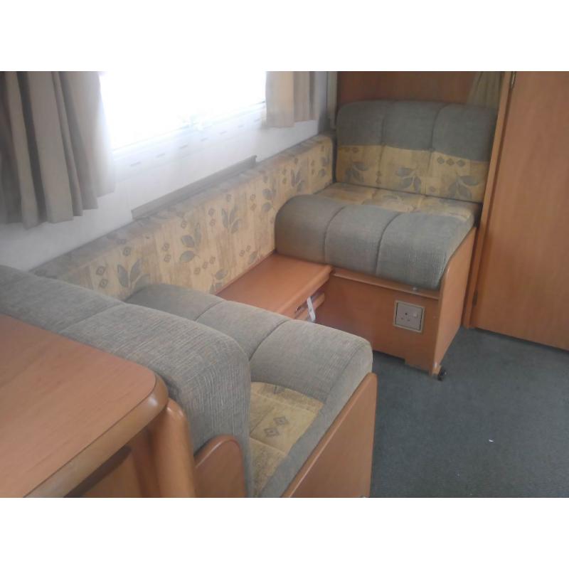 coachman vip 520 4 berth