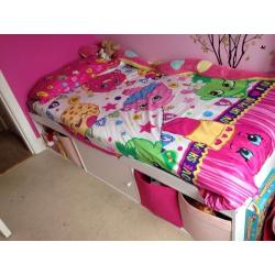 Cabin bed