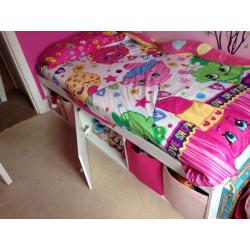 Cabin bed