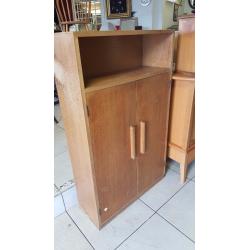 vintage Cabinet in Very Good Condition