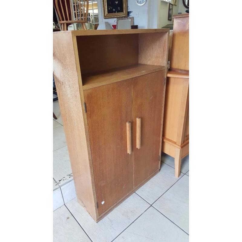 vintage Cabinet in Very Good Condition