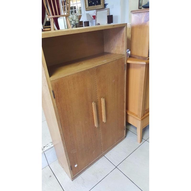 vintage Cabinet in Very Good Condition