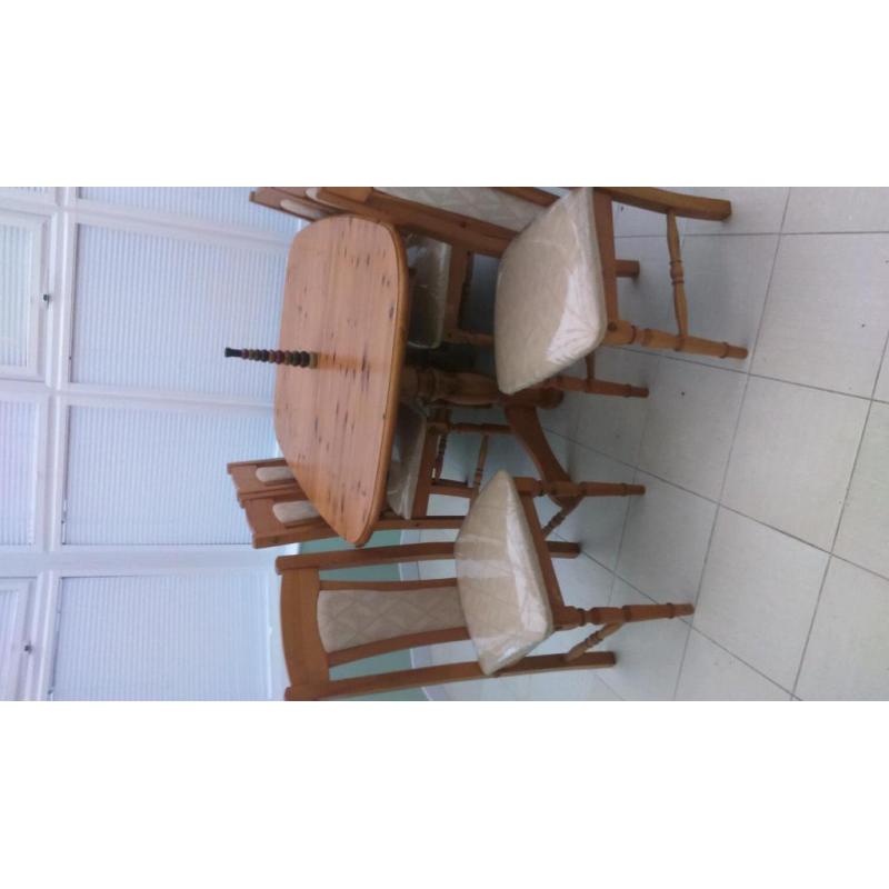 Solid Oak extendable dining table with 6 chairs