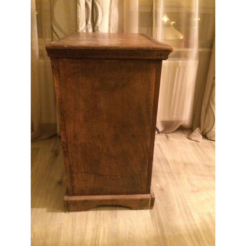 Rustic Cabinet in a Moroccan Style