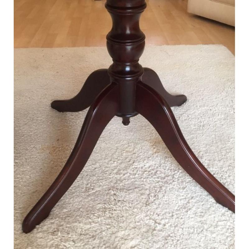 Stag Round Extending Dining Table