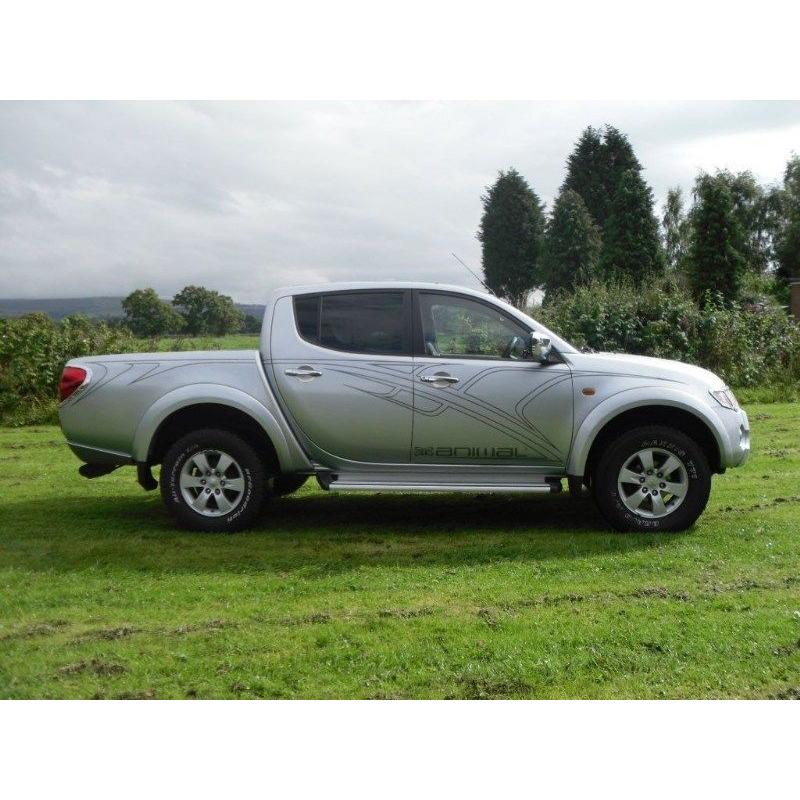 Mitsubishi L200 Double cab animal (met silver) 2009