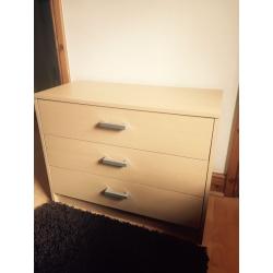 Oak chest drawers plus wardrobe very good condition small price