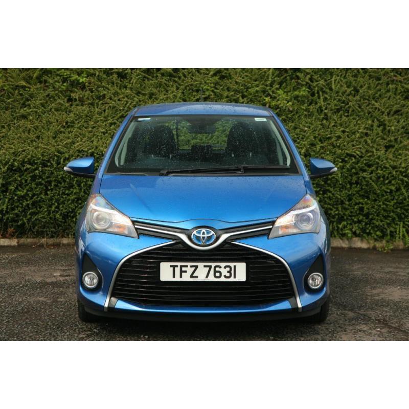 Toyota Yaris HYBRID ICON (blue) 2014-07-31