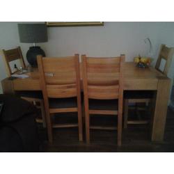 solid oak chunky tabke & 4 chairs