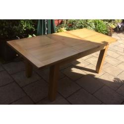 Solid Oak Extending Dining Table.