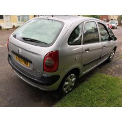 Citroen Xsara Picasso SX 16V 1749cc Petrol 5 speed manual 5 door estate 02 Plate 02/08/2002 Silver