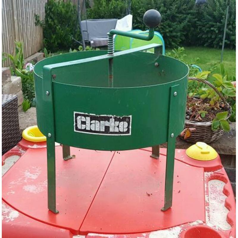 Clarke hand rotary sieve