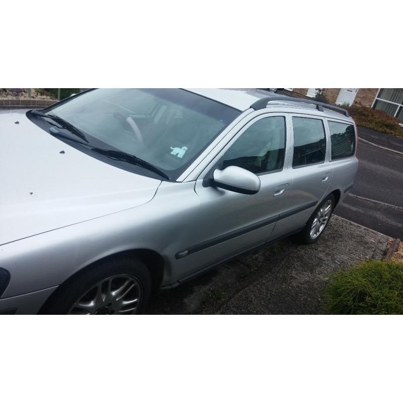 Volvo V70 2.4 petrol automatic gearbox for SPARES OR REPAIRS