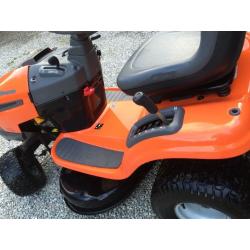 SOLD - Ride on mower / garden tractor - Husqvarna LT 151