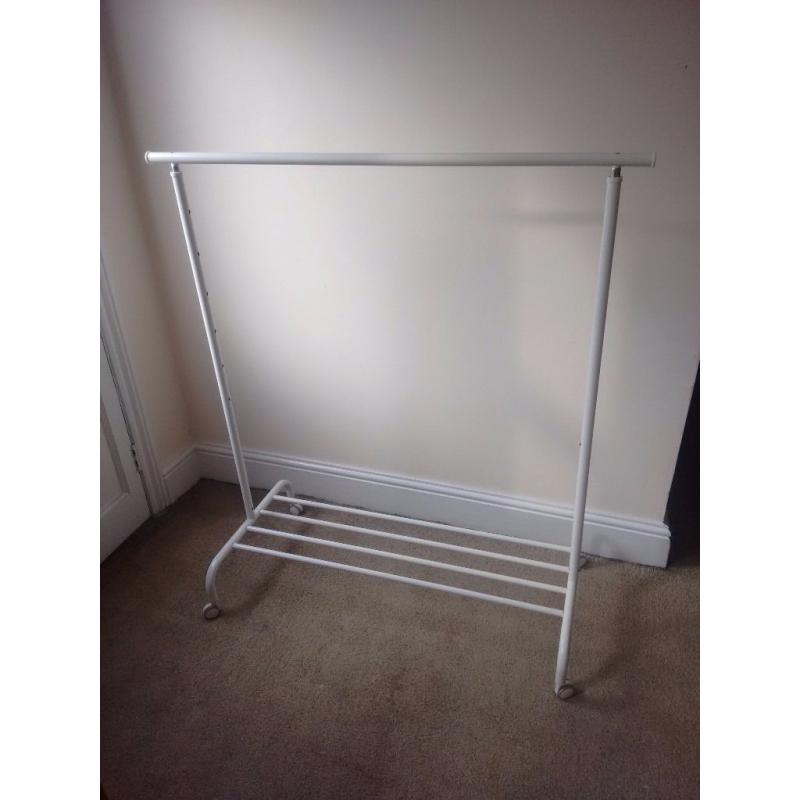 Clothes rail