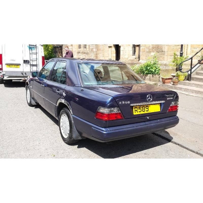 Mercedes Benz E250 Diesel Manual 1996 W124 Saloon 12 month MOT