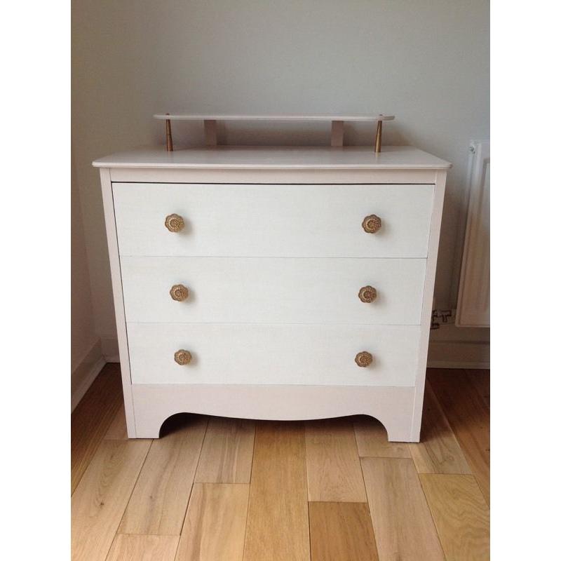 Children's dressing table