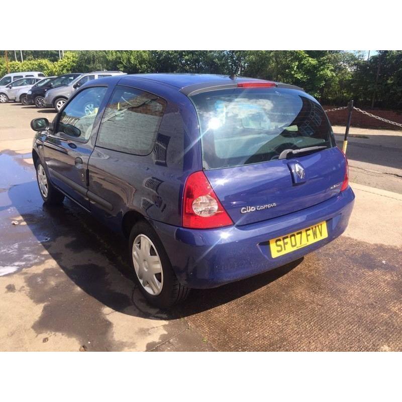 Bargain Renault Clio, full years MOT, low miles, cheap tax