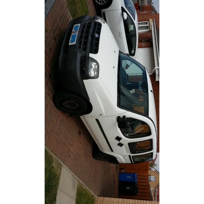 White Fiat Doblo (spares or repair)