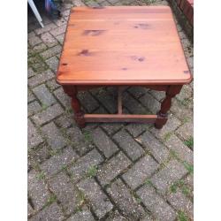 Solid pine shabby chic style coffee table project