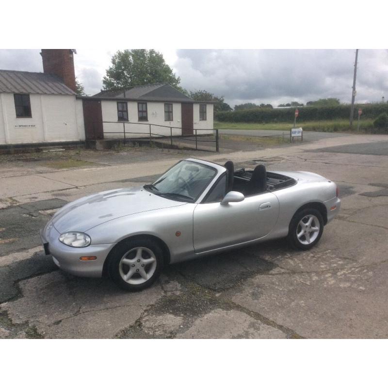 Mx5 2.5 **low miles, long mot**