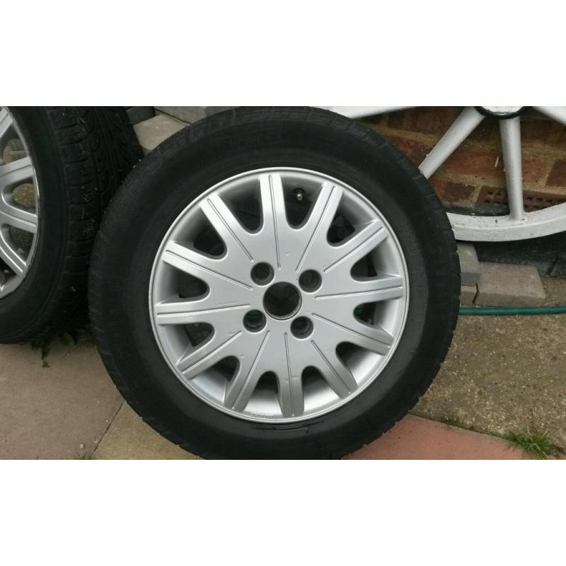 Ford focus ghia alloys