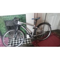 Giant X-Road Roam Bike + Bike Lock with Key + fairly new Continental tyres fitted - Great condition