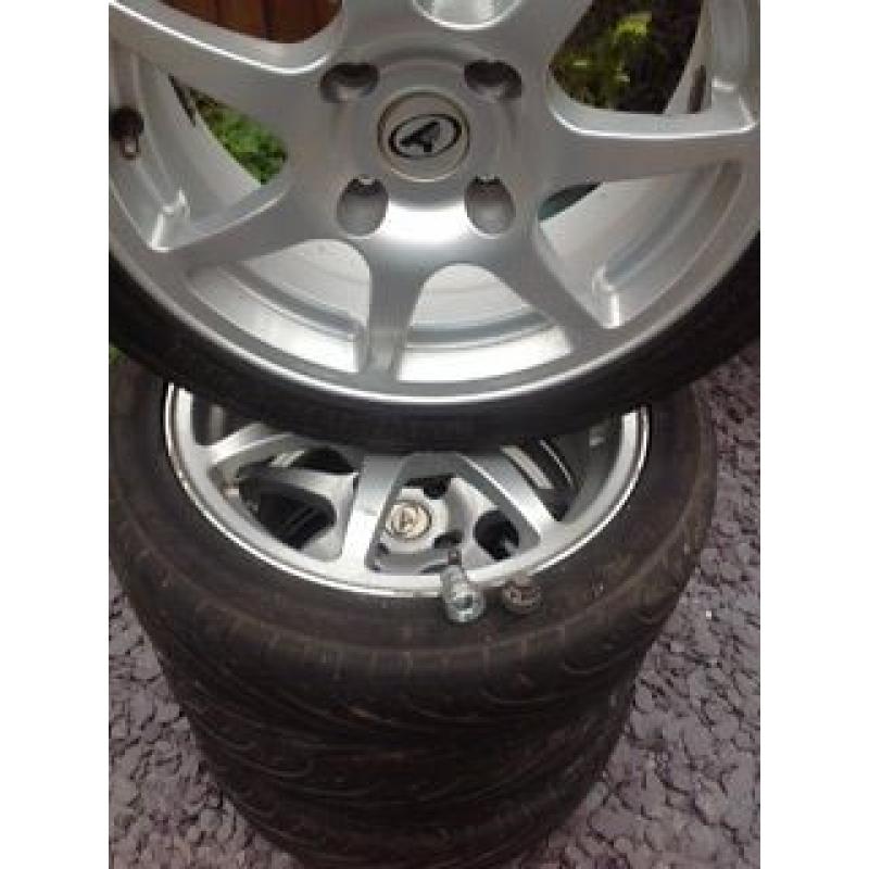 Set of 4 16" Alloy Wheels