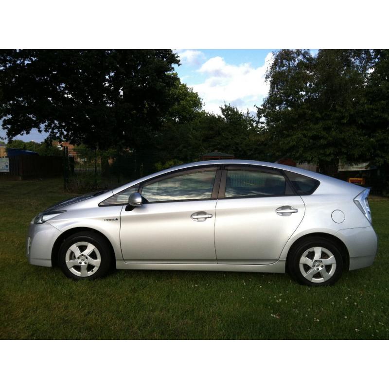 Uber Ready 1 OWNER 1 YEAR MOT Toyota Prius (2011) T4 VVT-i SAT NAV DVD 50K Mileage- P/x Welcome