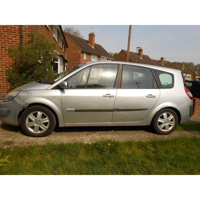 renault megane grand scenic 7 seater MPV automatic 2005 year. with private/ cherished reg plate