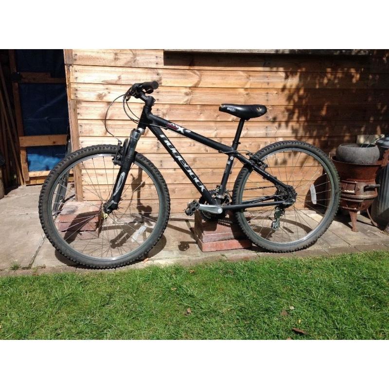 Ridgeback mx2 mountain bike - smaller frame bike.