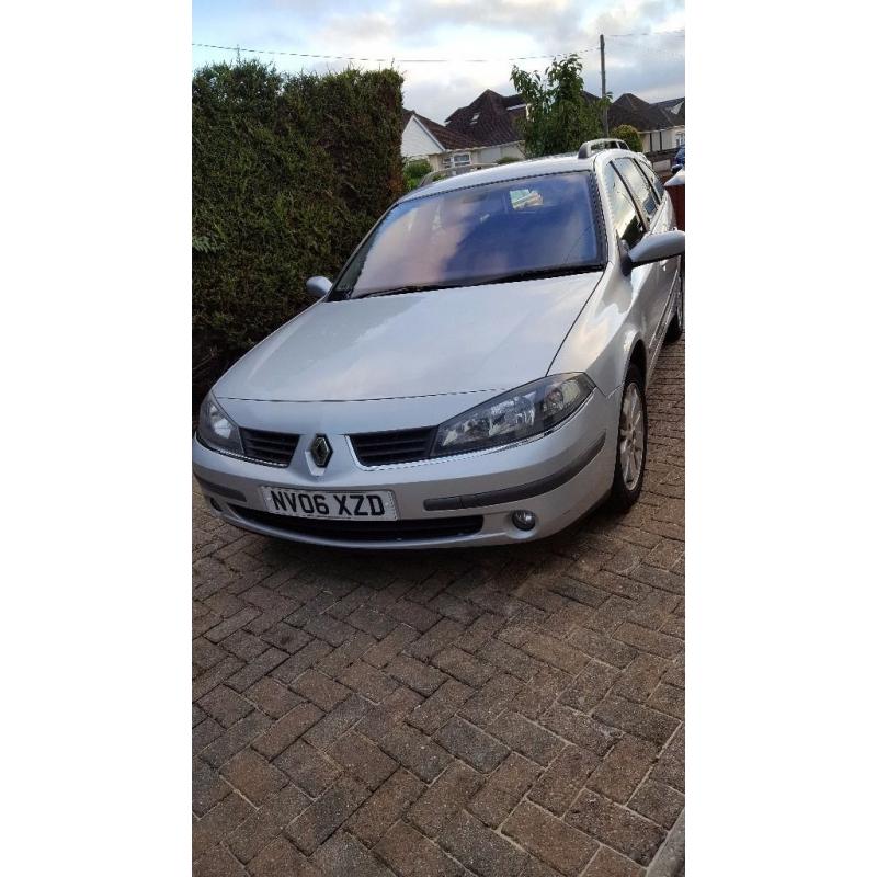 Renault Laguna Estate 2.0 Silver. 12 months MOT. Automatic. Clean condition.